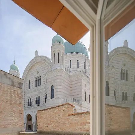 Апартаменты Sant'ambrogio Terrace Tales