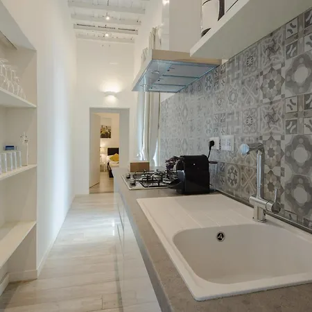 Sant'ambrogio Terrace Tales Apartment